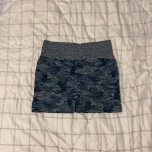 Athletic workout spandex: blue camo